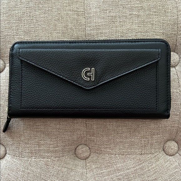 NWOT Black Pebbled Leather Cole Haan Zip Around Wallet—$20 - Picture 1 of 3